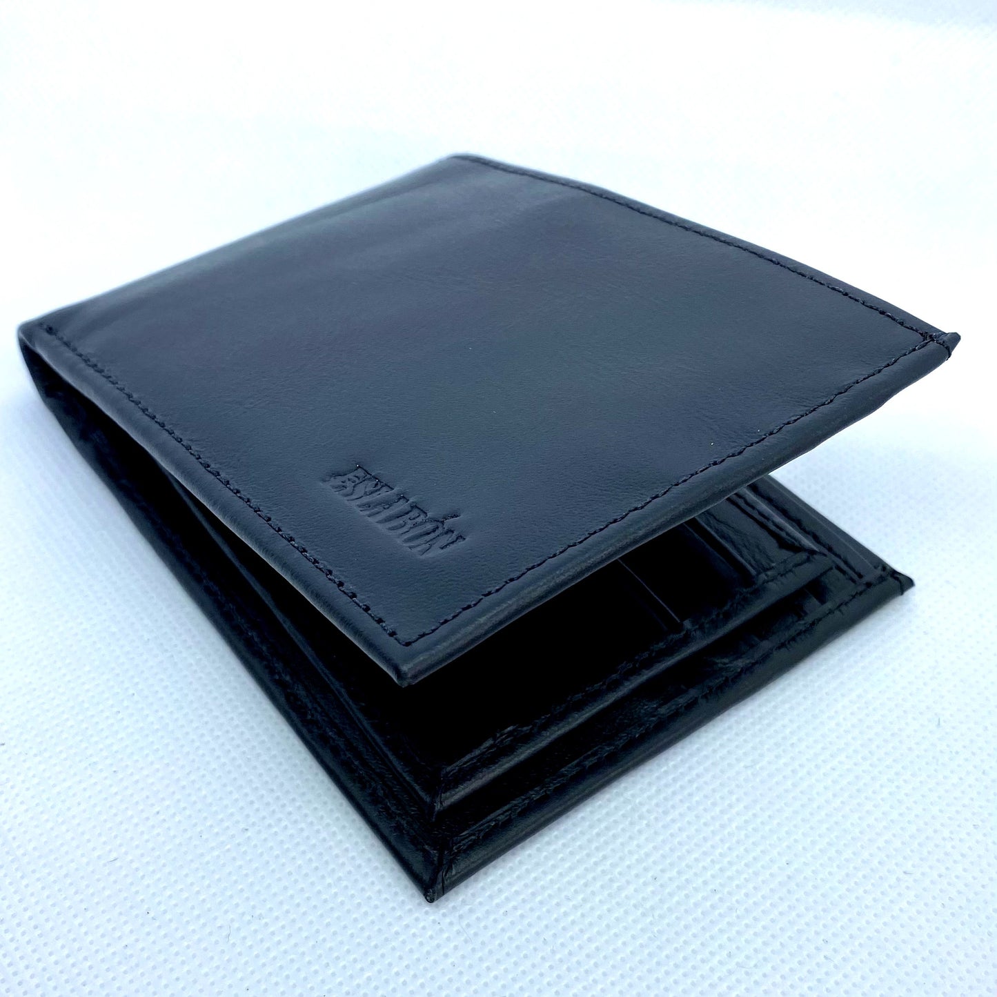 Billetera de cuero color Negro